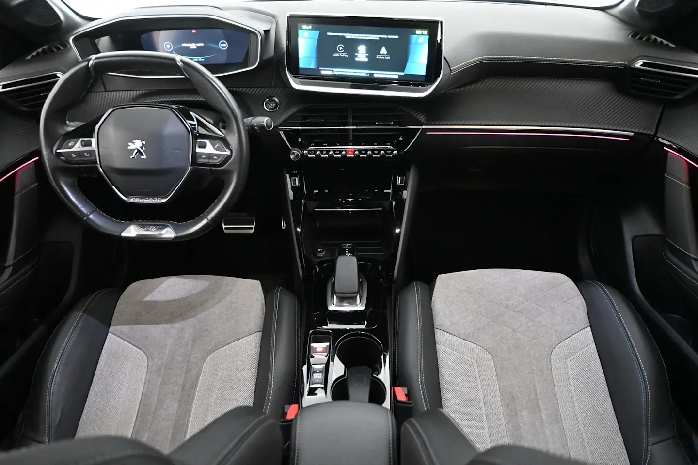 Car Image - Oyx9WXkBsVN8caE55q28K
