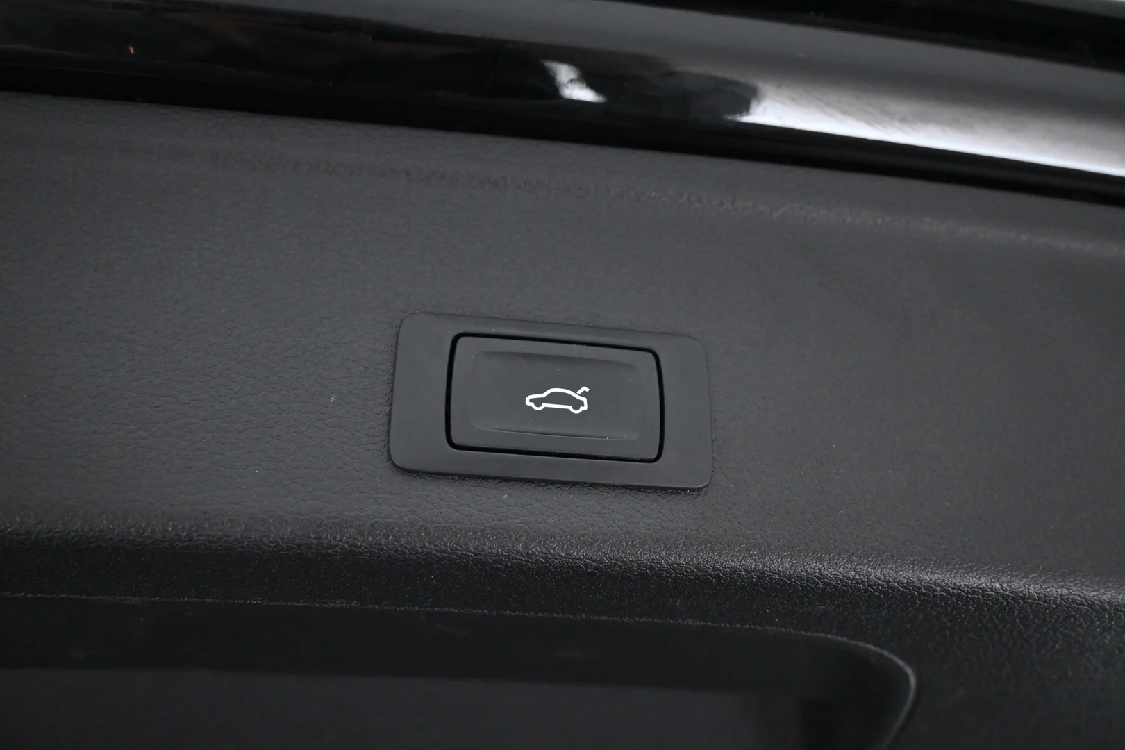 Car Image - 6bLXGhxw5hOv6gqTyp4aKg