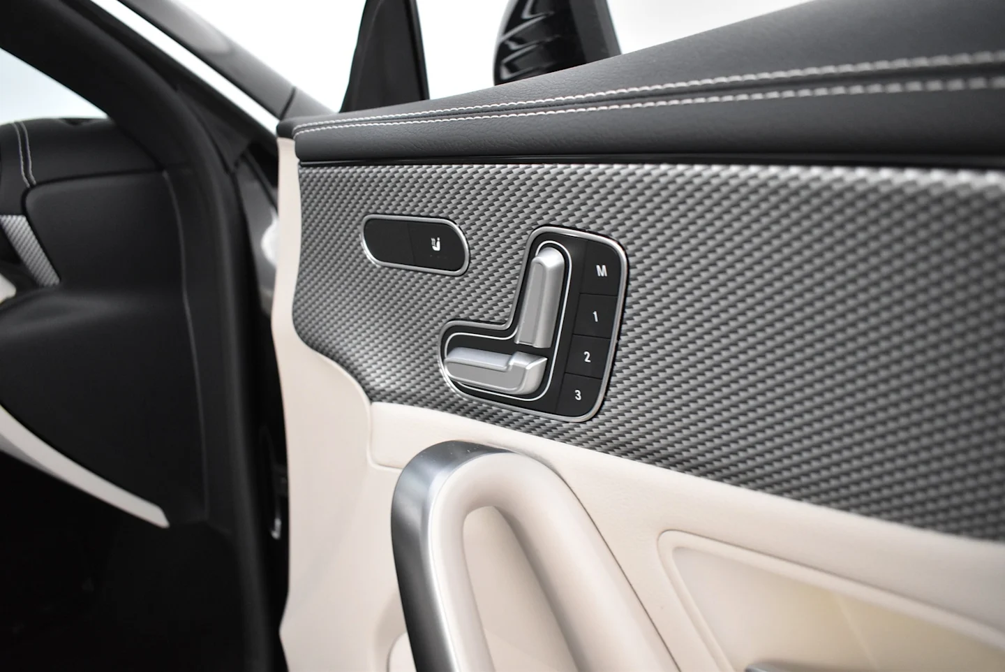 Car Image - KgfFSlIOkkcNvhXb7OA6c