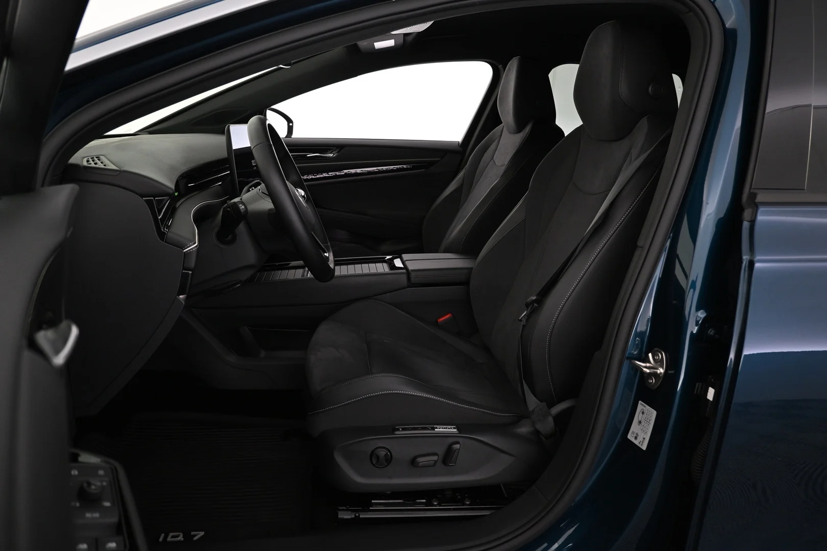 Car Image - 51CwgvsN3vcXK3YOAmwUTd
