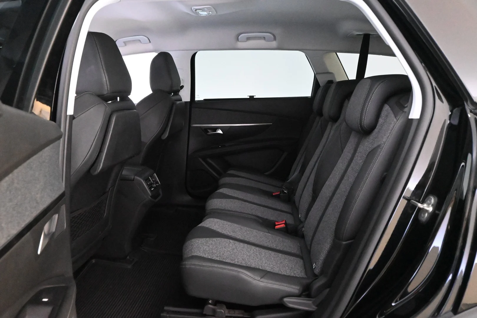 Car Image - 7oAM0jf9lQlM3rWXaFCNpN