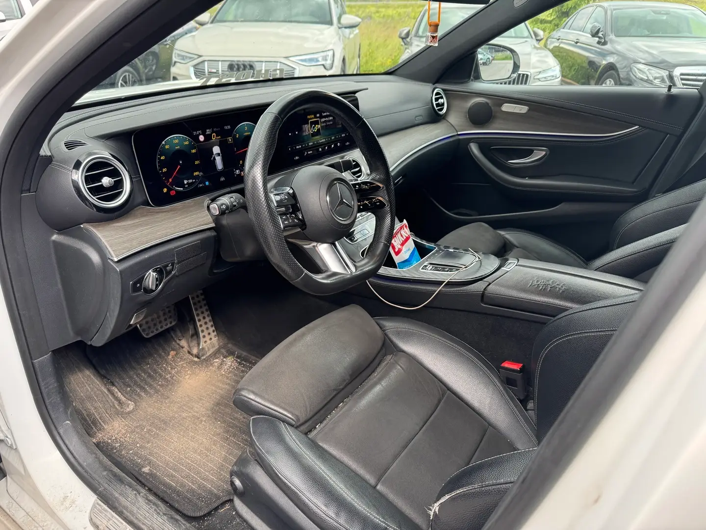 Car Image - 71MffOsjrAcm2Vr70eynYz