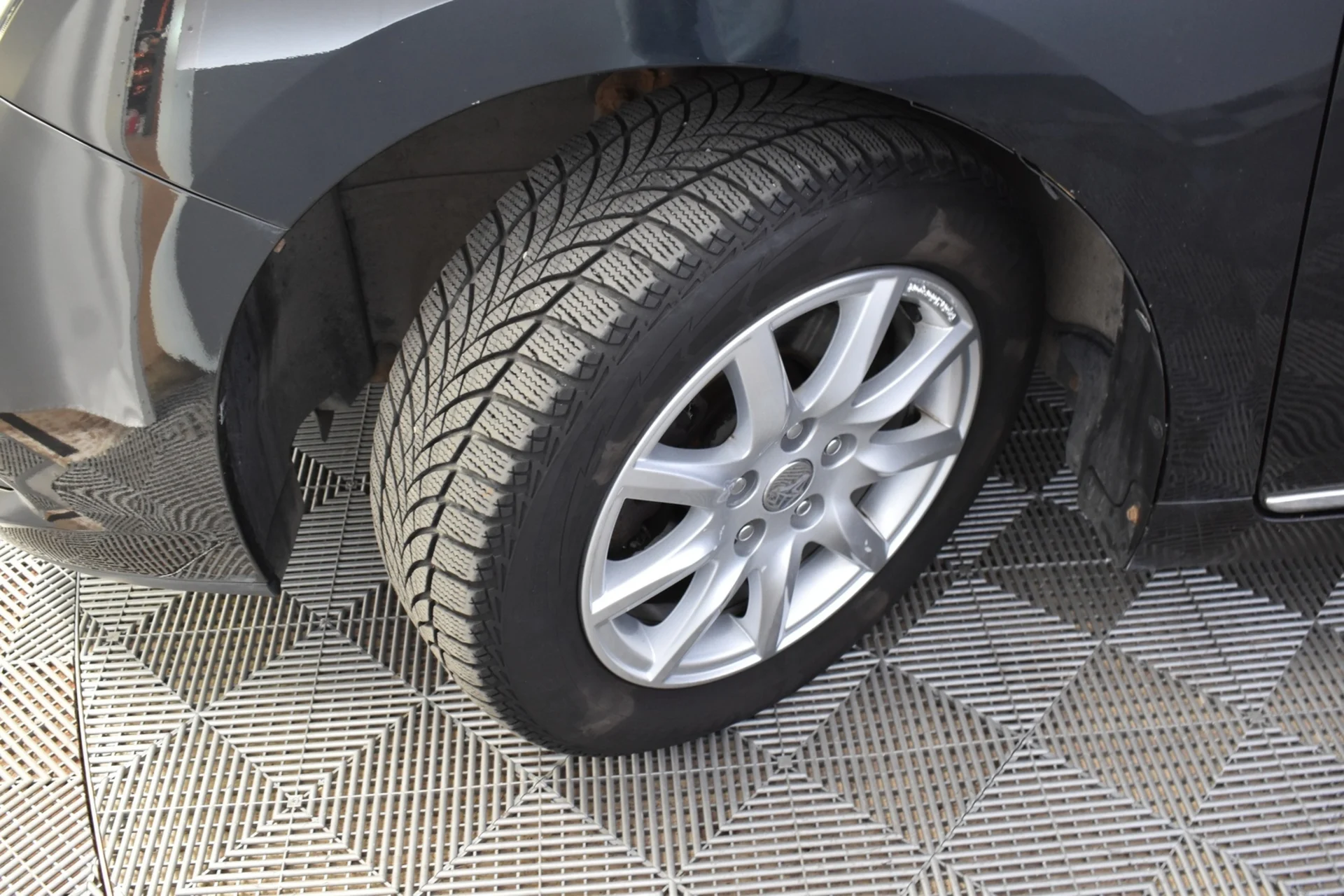 Car Image - 5fju7lrnmUsXY6gk4AfNel