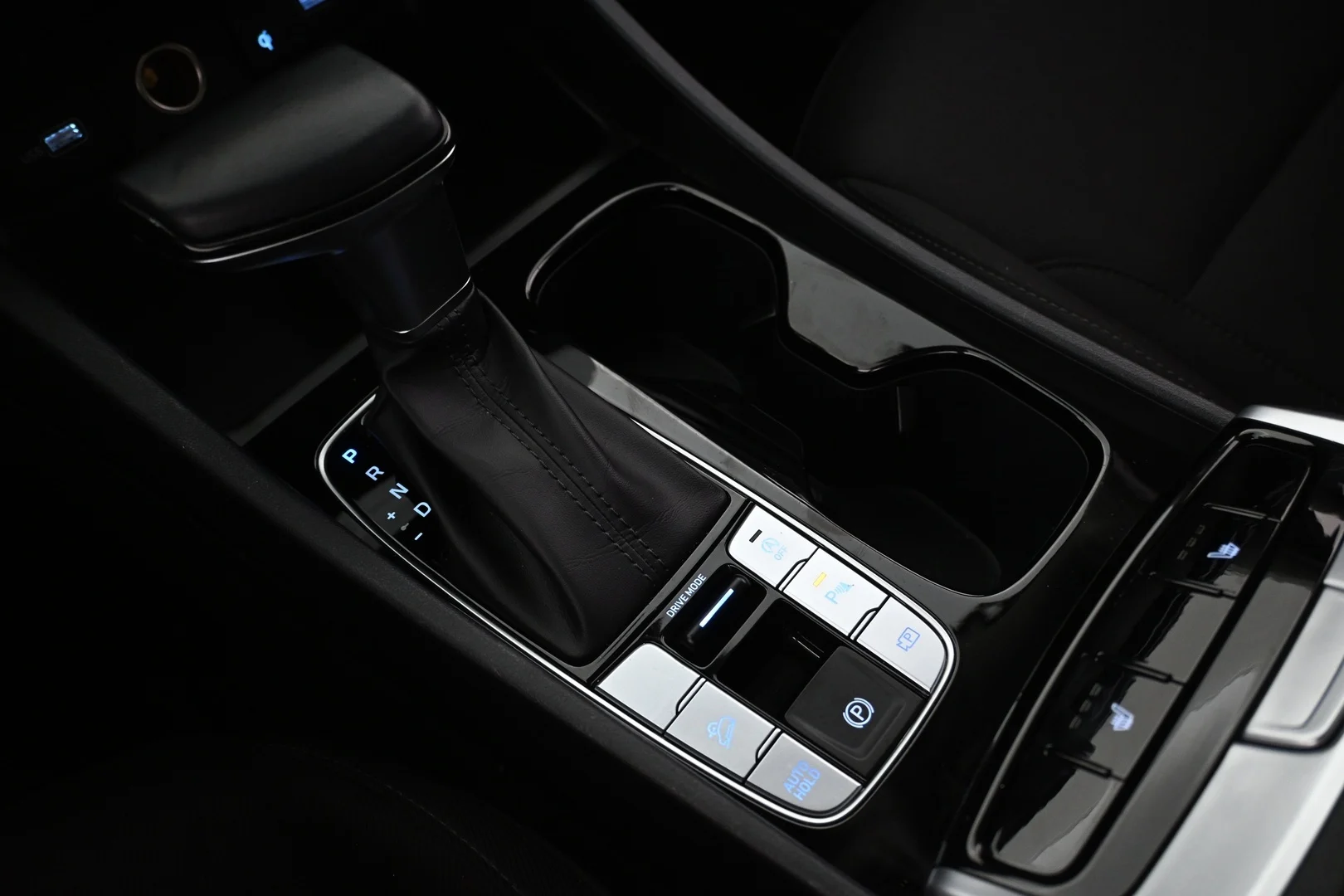 Car Image - 37hJjSUnaMr2gM4N6mFXYA