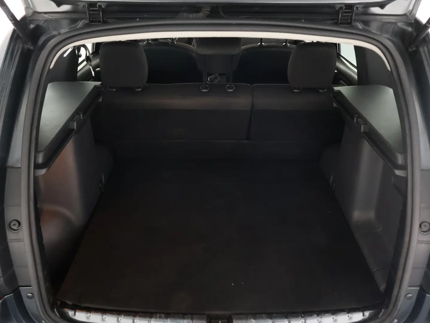 Car Image - 6TbFci42TubkjyNXz3OQSb