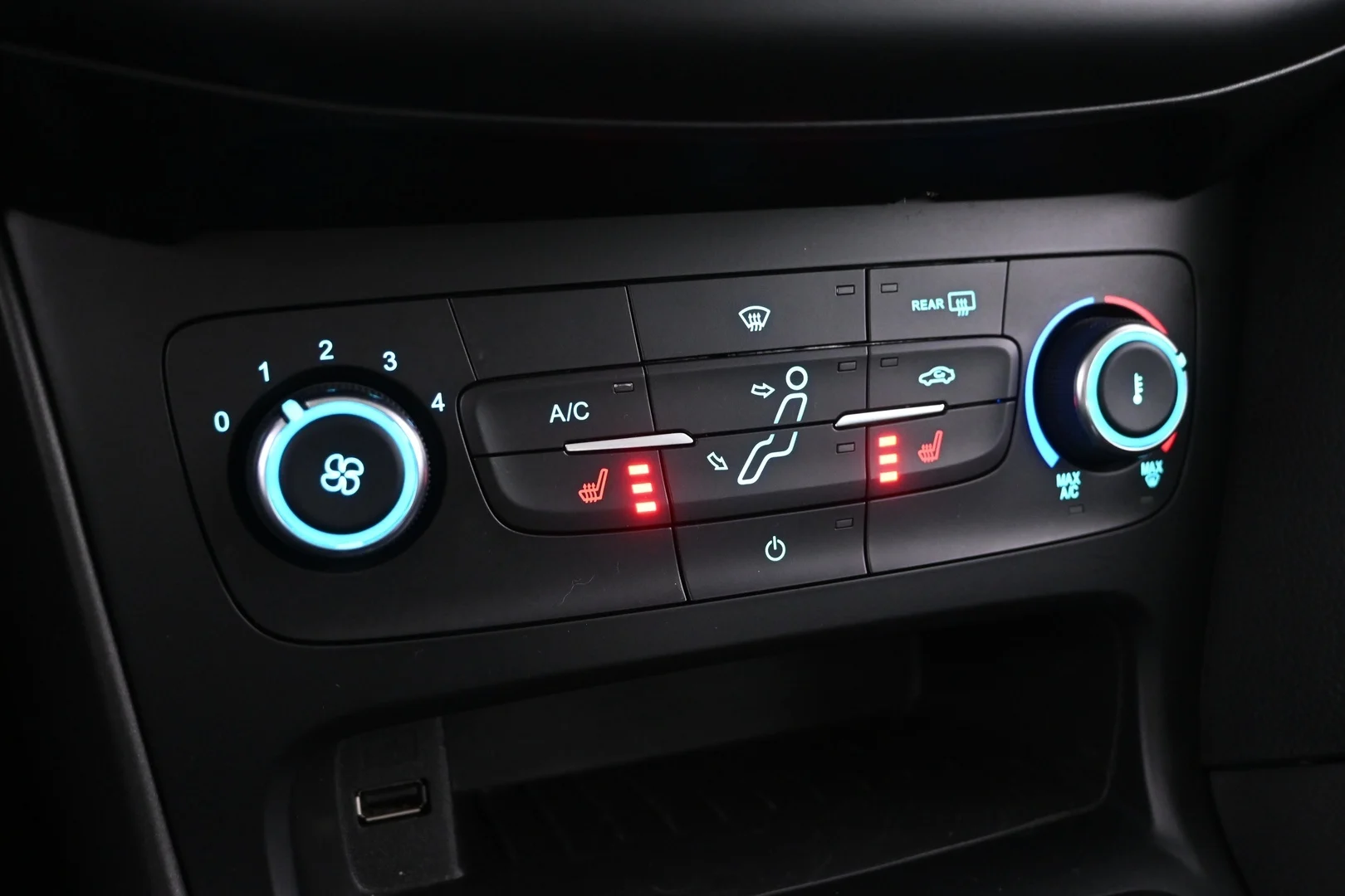 Car Image - 1mVcq8Q0ny4EE5cCoiqDGU