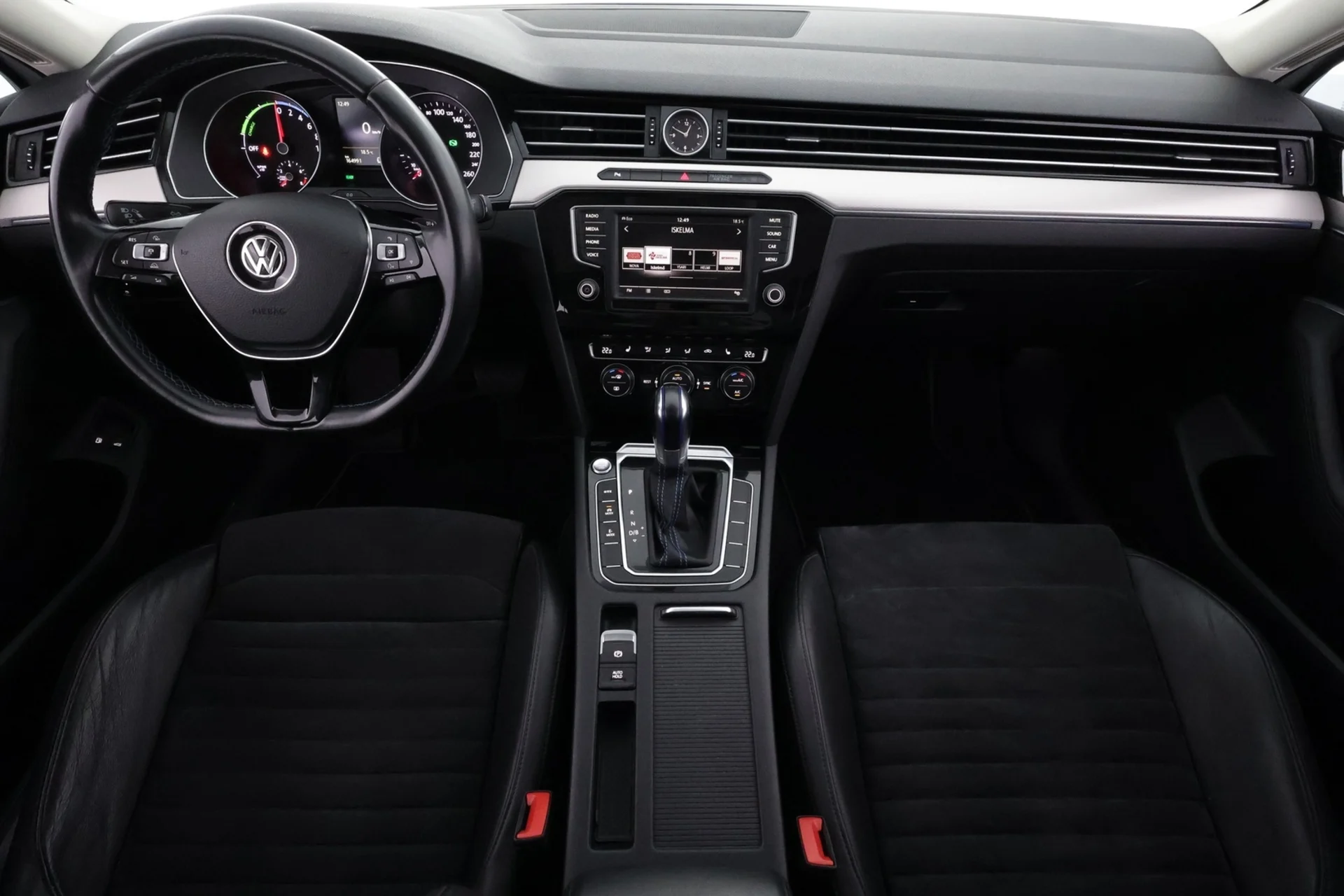 Car Image - 6dtzfnPMRFsophkK1m2tzo