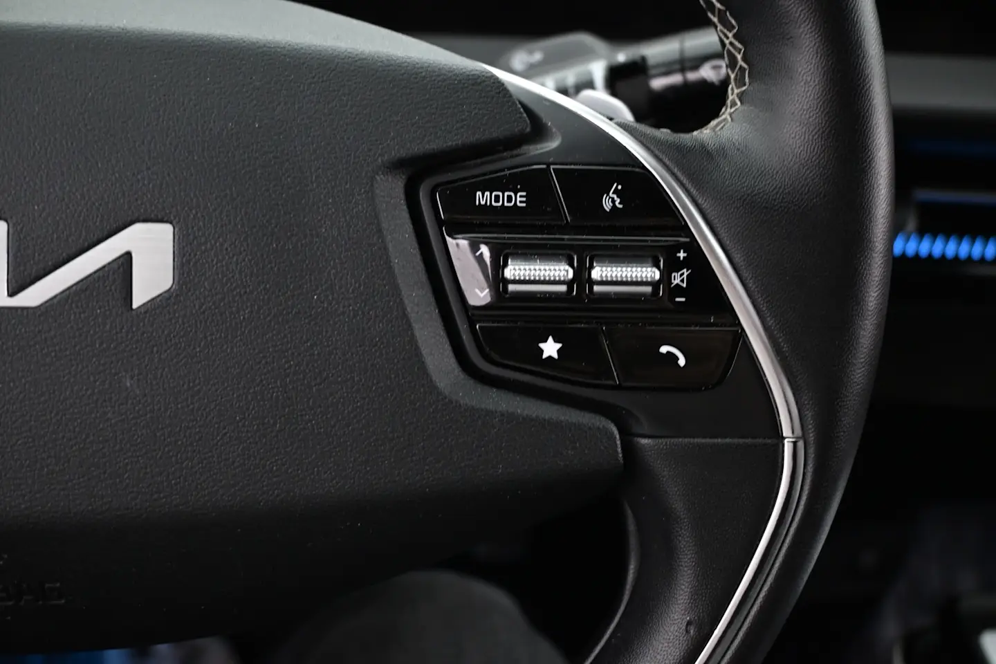 Car Image - Sb2rjwvvgdJKNOh6cyHUV