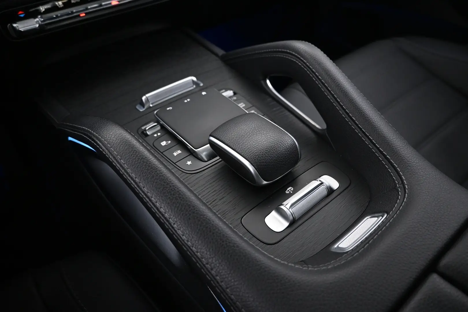 Car Image - 3FqkHhdu4wVBHV0i10a7ec