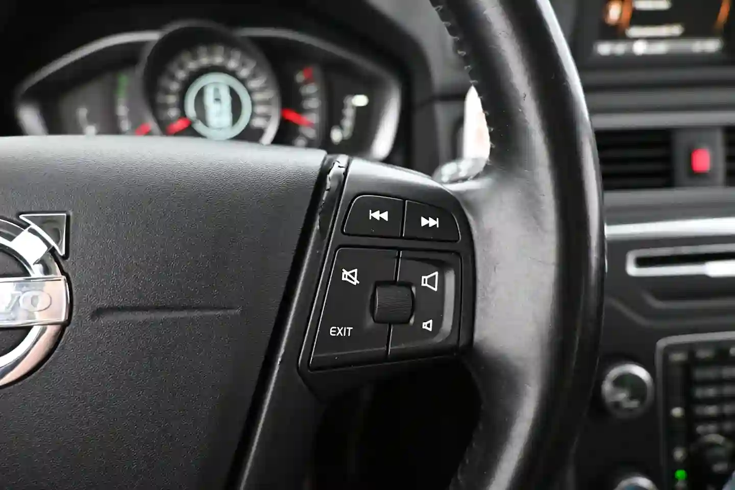 Car Image - 4V5BQhhqlZq6hvGB2rKl1I