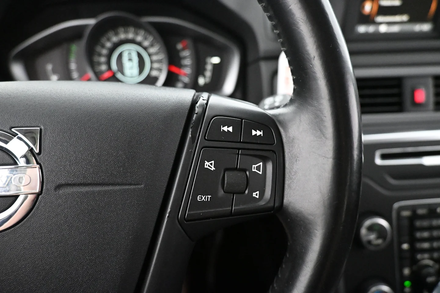 Car Image - 4V5BQhhqlZq6hvGB2rKl1I