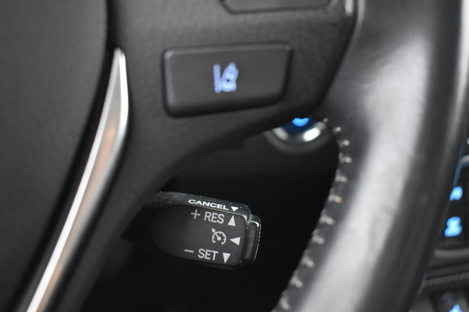 Car Image - uRWHBgPjjTm2N3t4taEvU
