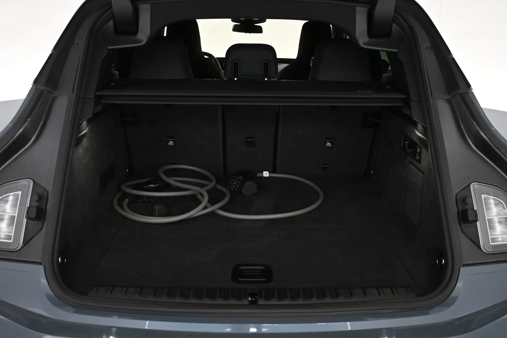 Car Image - 6KGvjyUJIPwCg8erPRx2hh