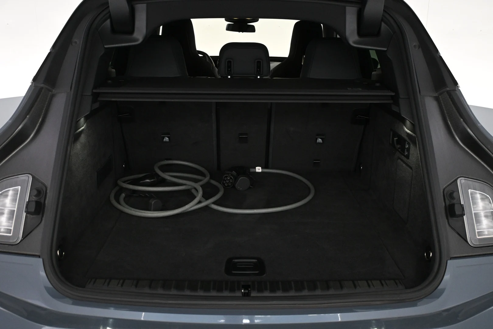 Car Image - 6KGvjyUJIPwCg8erPRx2hh