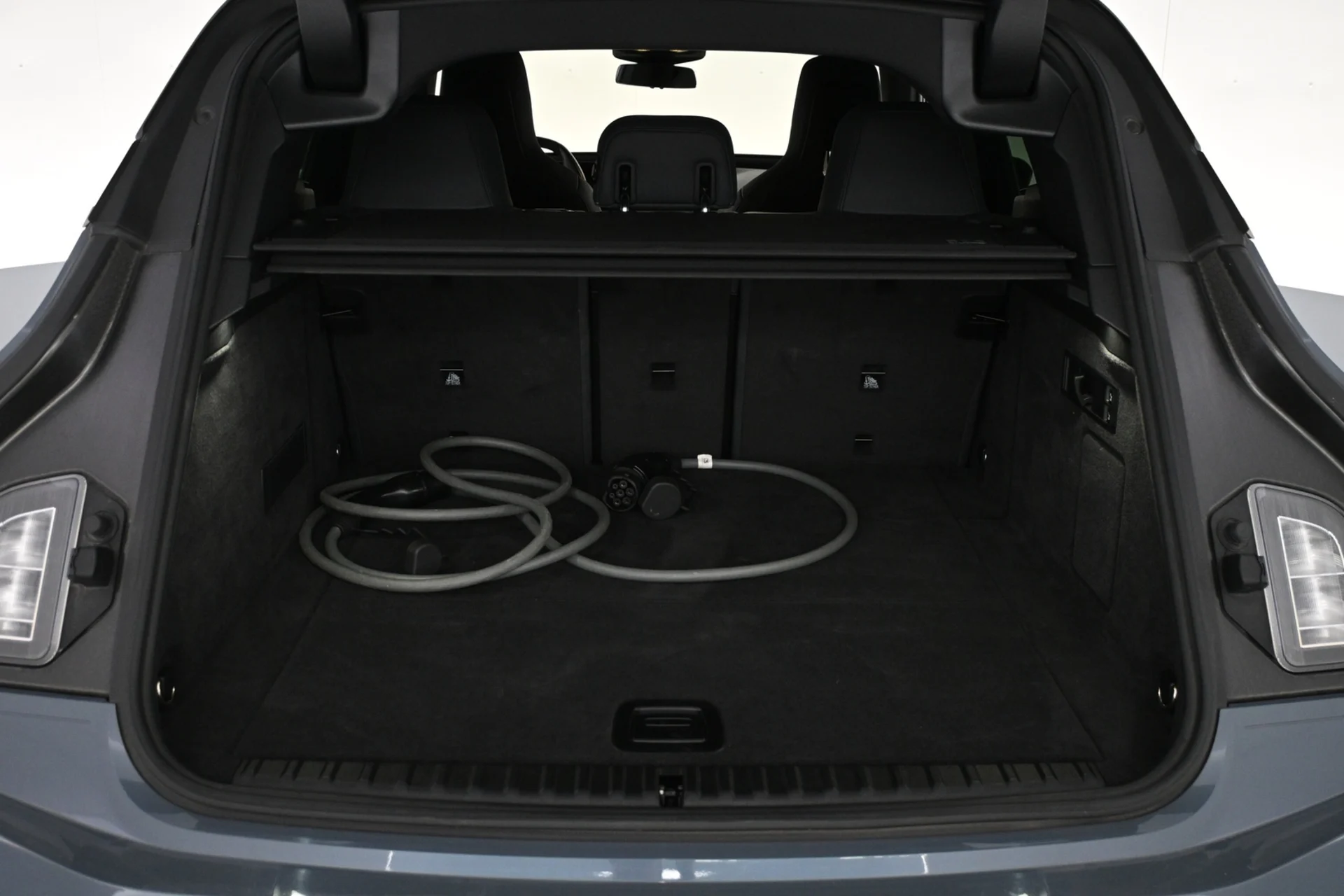 Car Image - 6KGvjyUJIPwCg8erPRx2hh