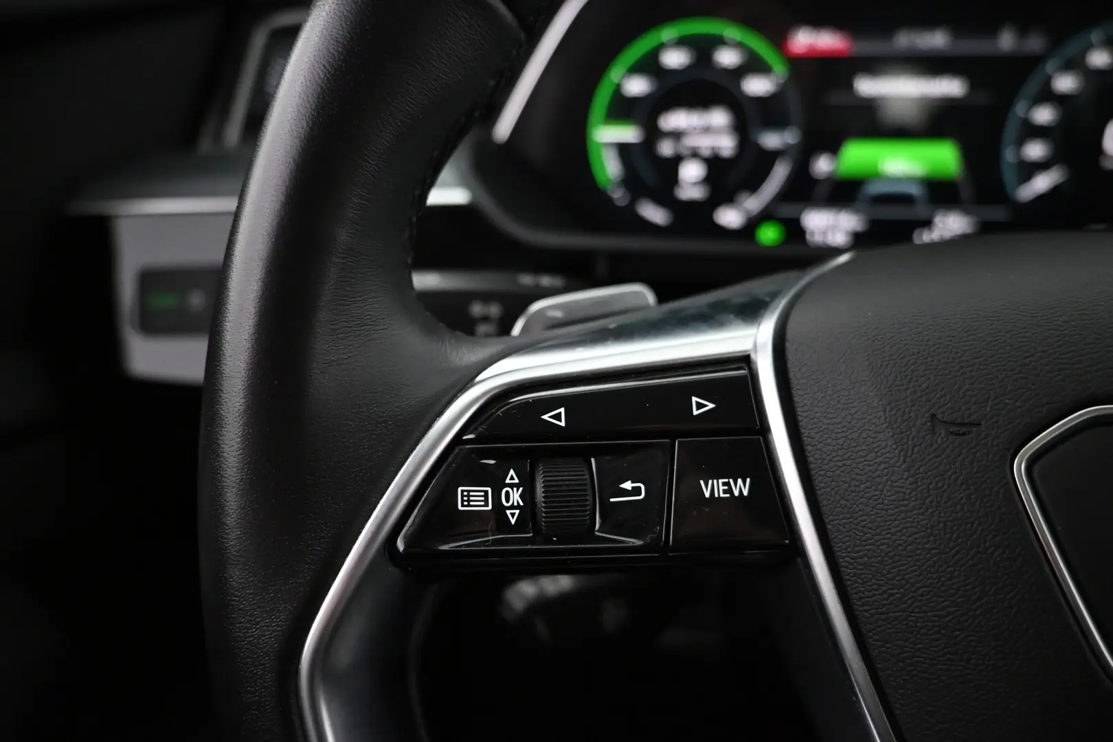 Car Image - 3Vd6rqLcCILtbXbPn44MfE