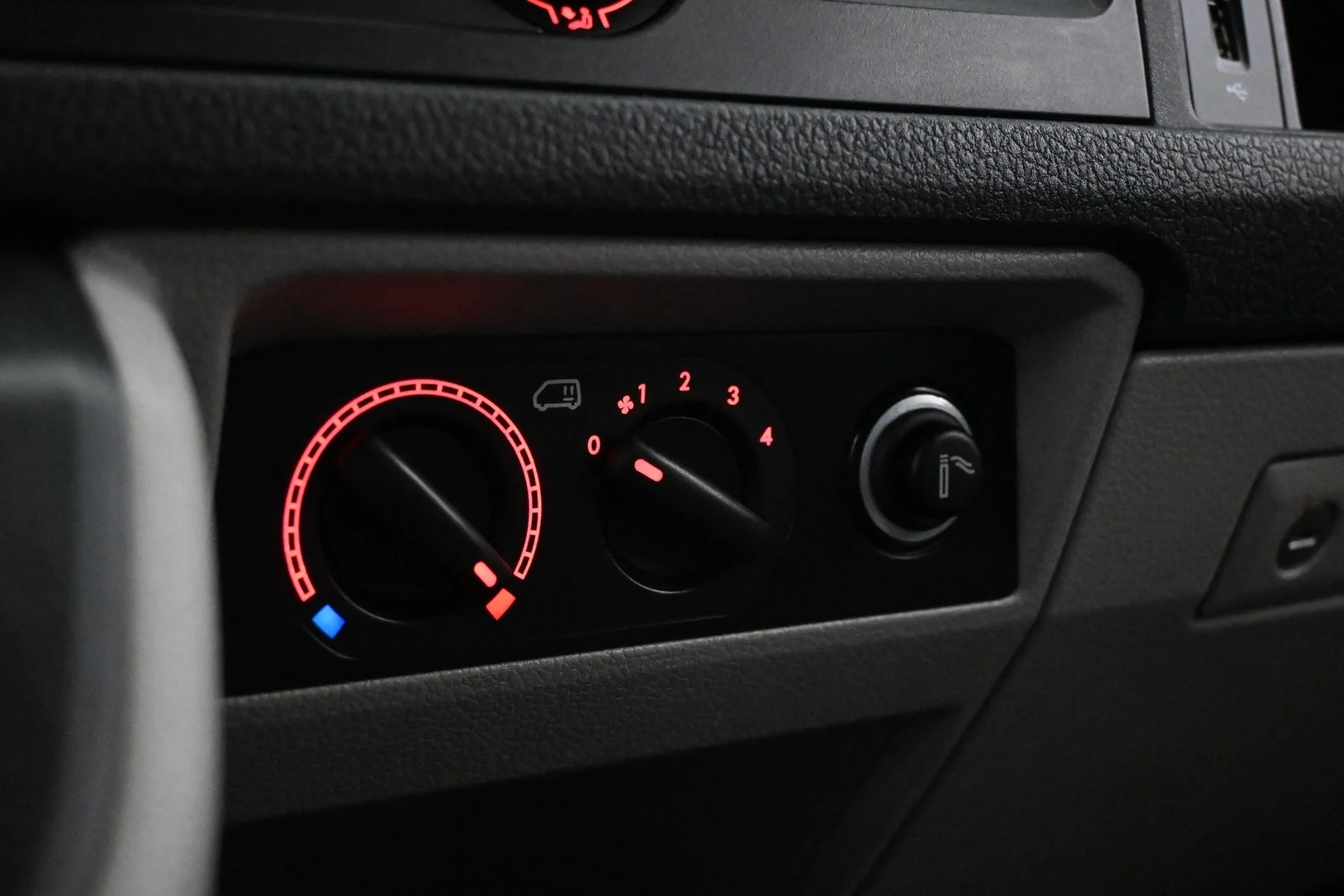 Car Image - 5LiqxWXTeeXXTBh2j8Pw0x