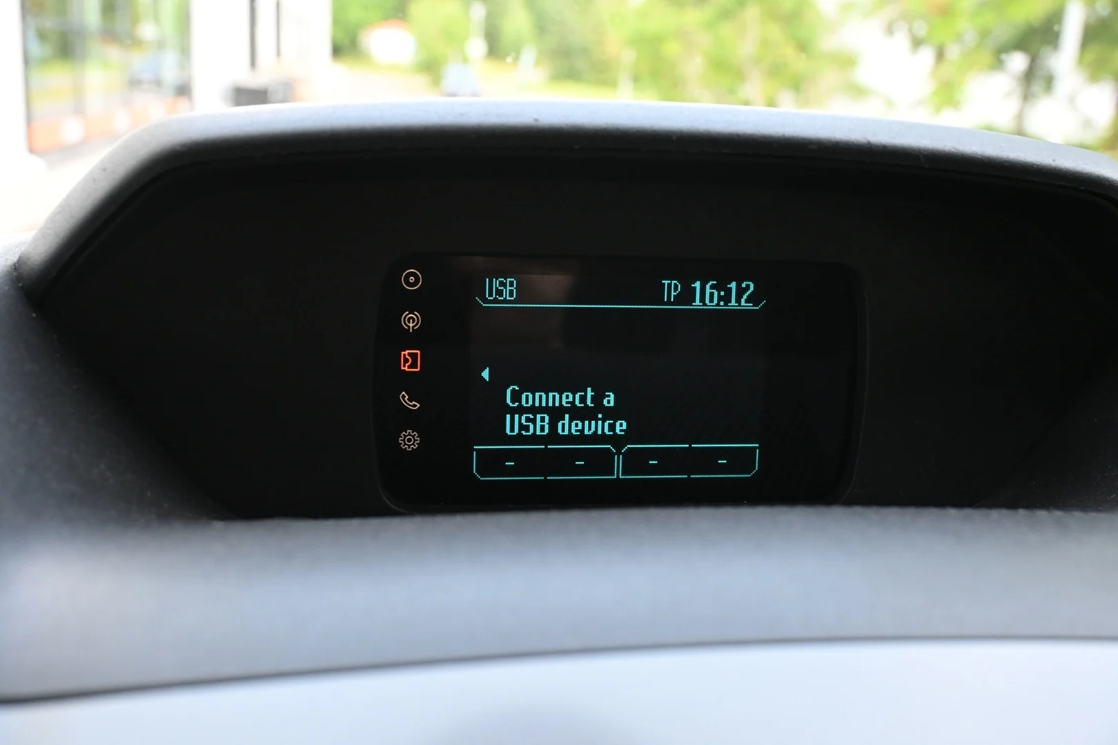 Car Image - 5VvRYr90l0HgvO82zZmHra