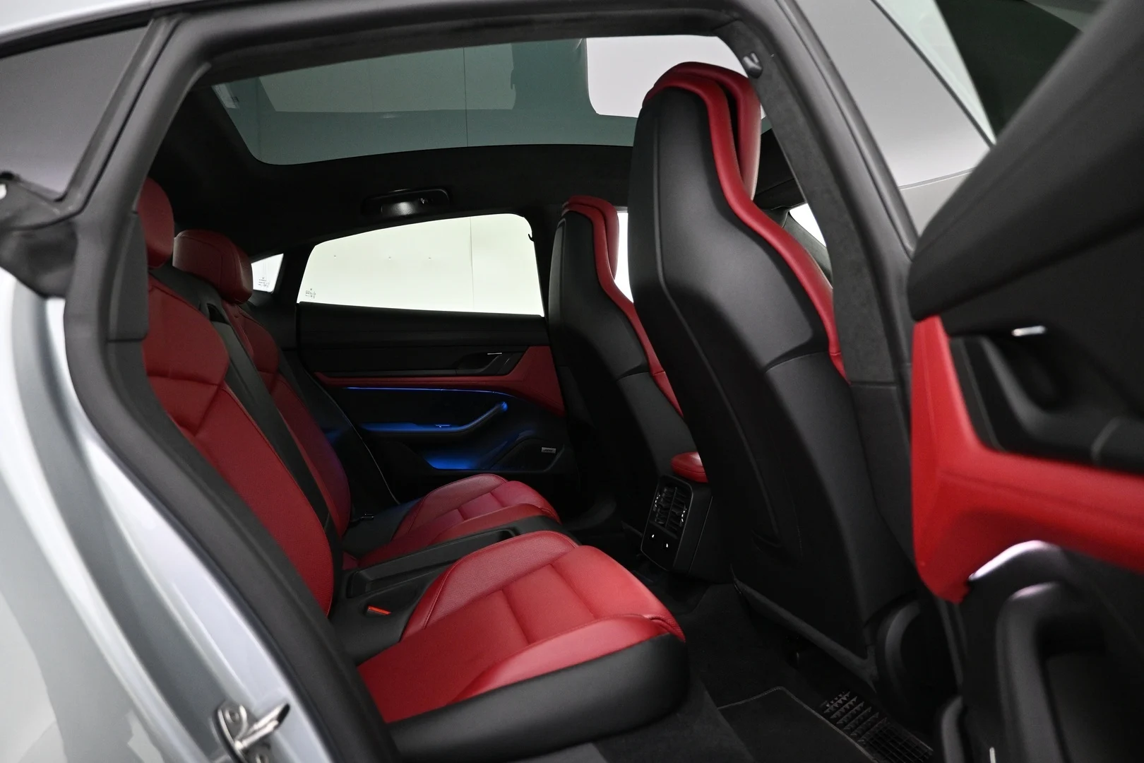 Car Image - 7cZI9Mb7j3LEstyVEqsA4d