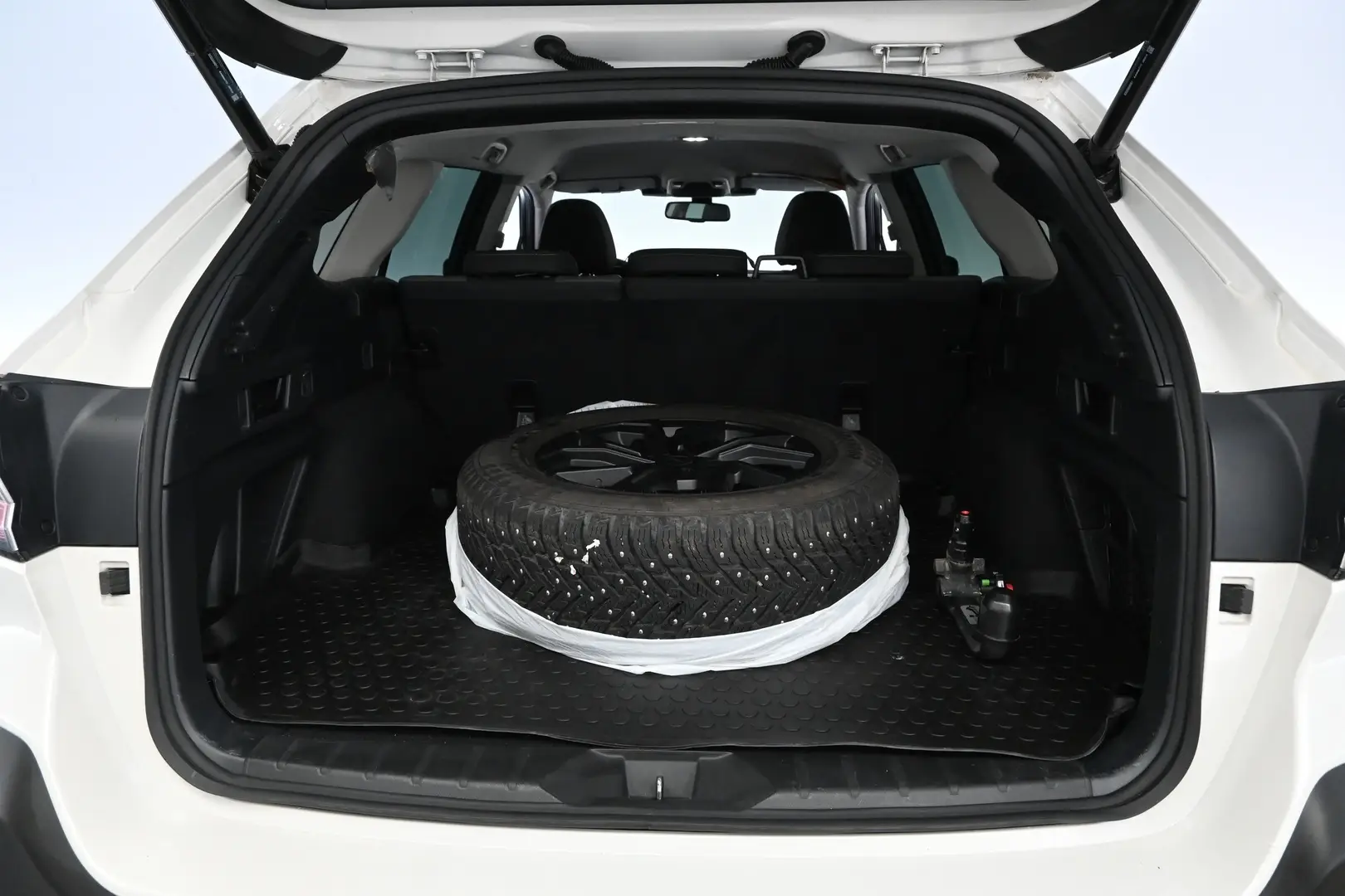 Car Image - 7v6eGDLOum2PM3JMHMUuLR