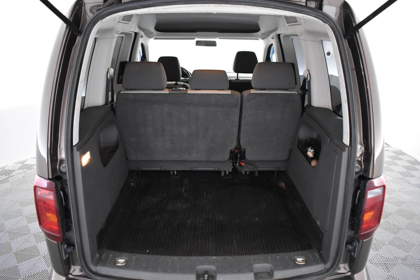 Car Image - 5Kv52Fmm6I0989h2jTfK6y
