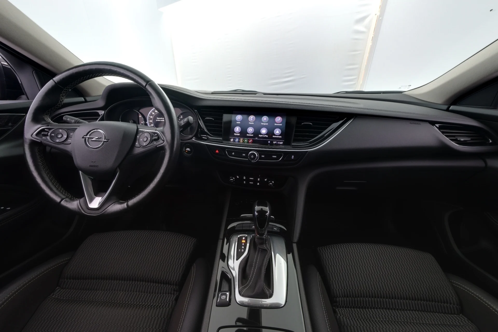 Car Image - 1WRlLMz9qRDoFJePgoEQ3Q