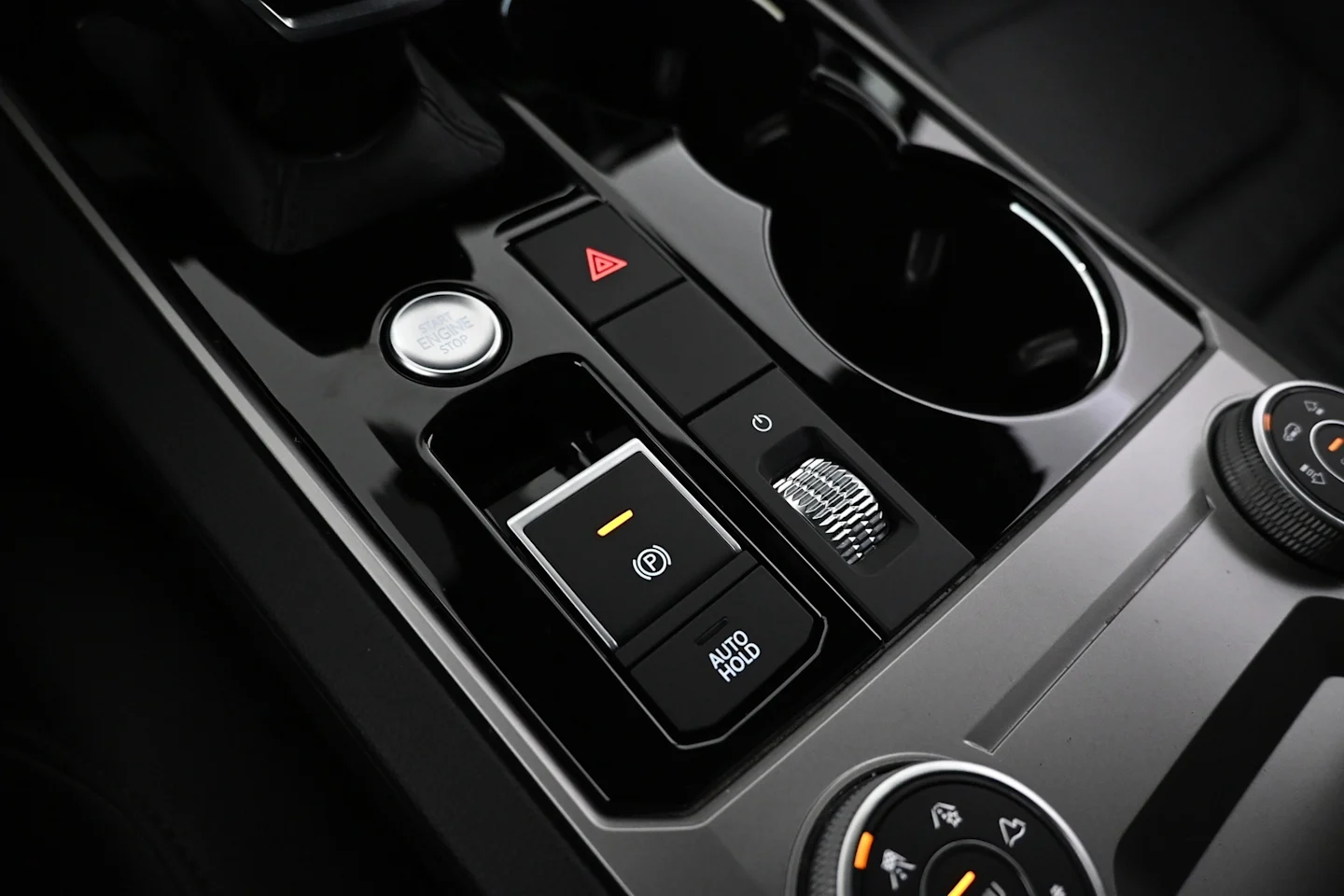 Car Image - xIbrs6Aqvi6sP9Q4q5UVr