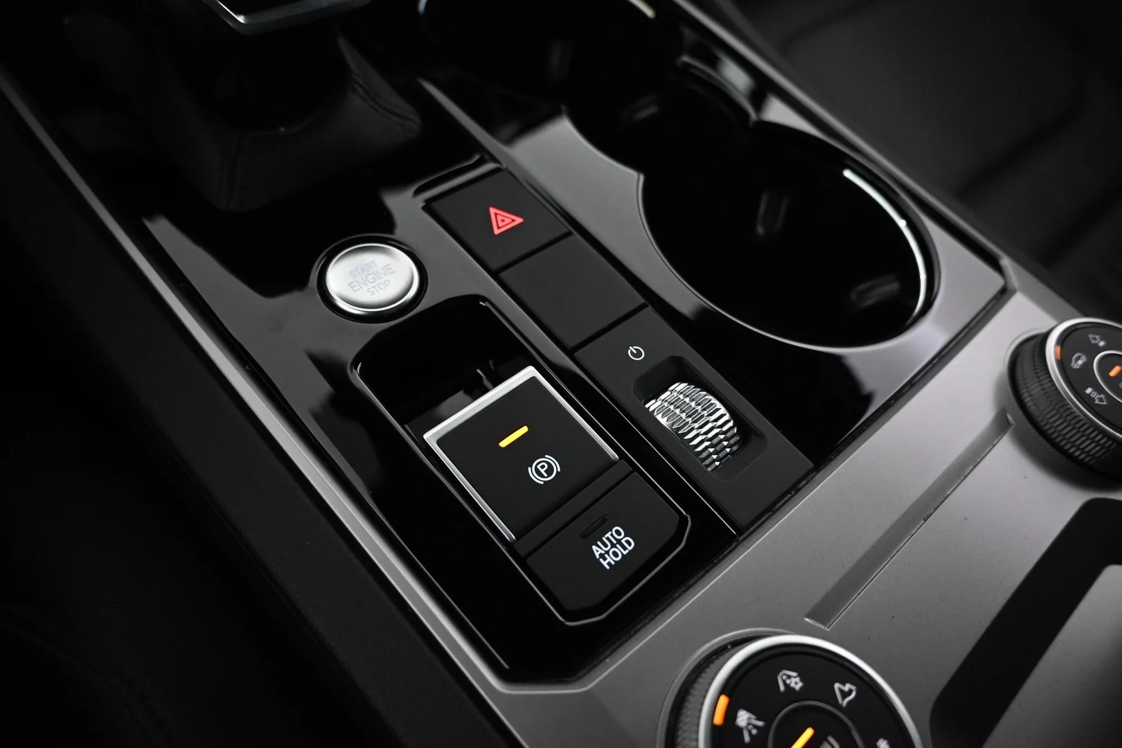 Car Image - xIbrs6Aqvi6sP9Q4q5UVr