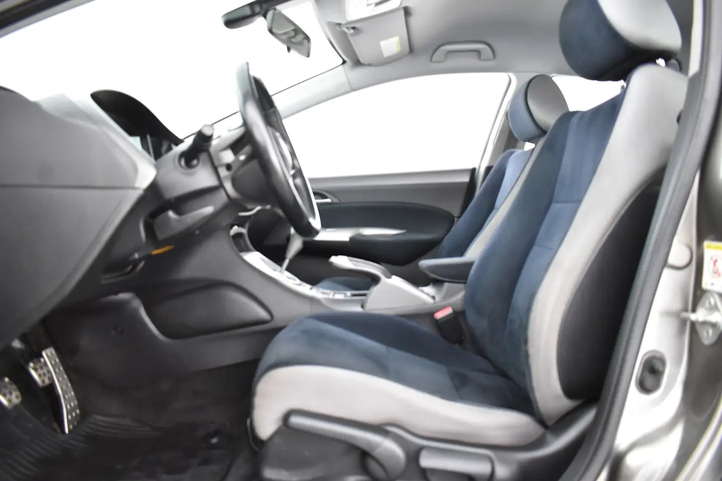 Car Image - TcVl69zXl9DAyQzezZuJg