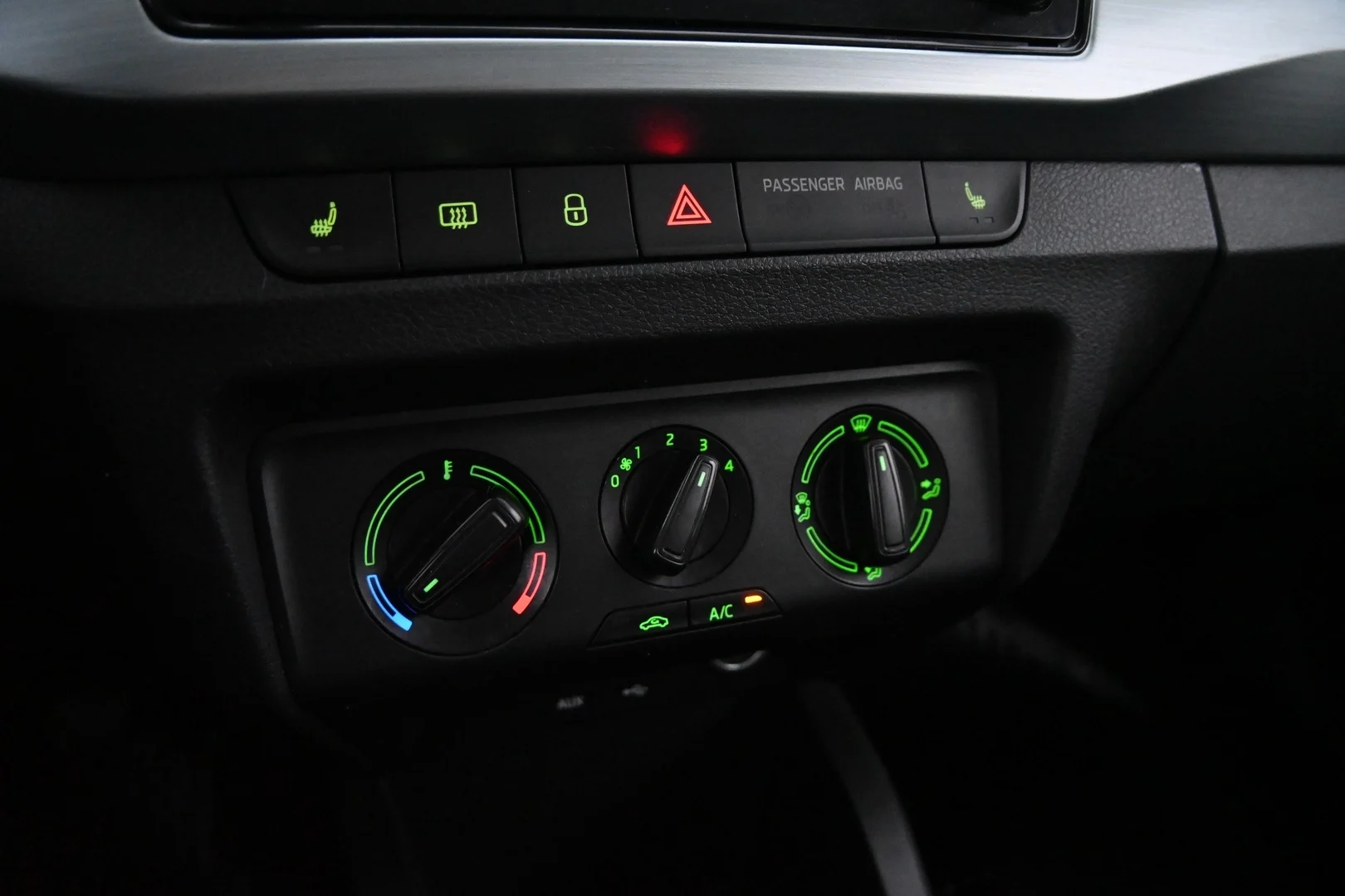 Car Image - 5fDd9lJw5Yigeqjz02guNP