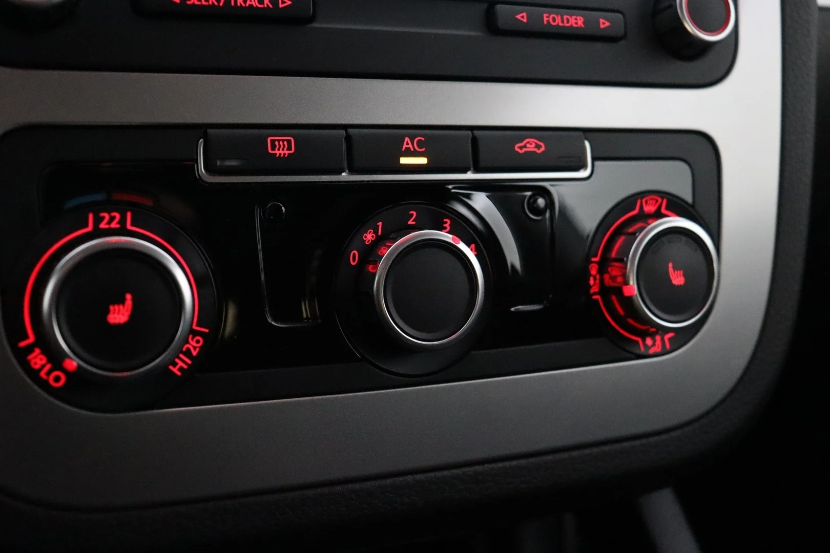 Car Image - 6tPwqdE0Peb1r8jELkfiTs