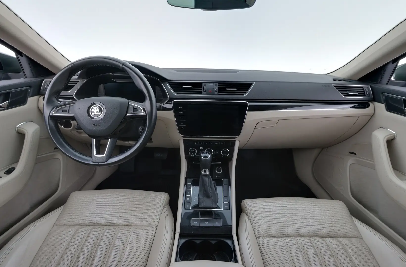 Car Image - 6K8lF71sVOpdb5AuCEpVXF