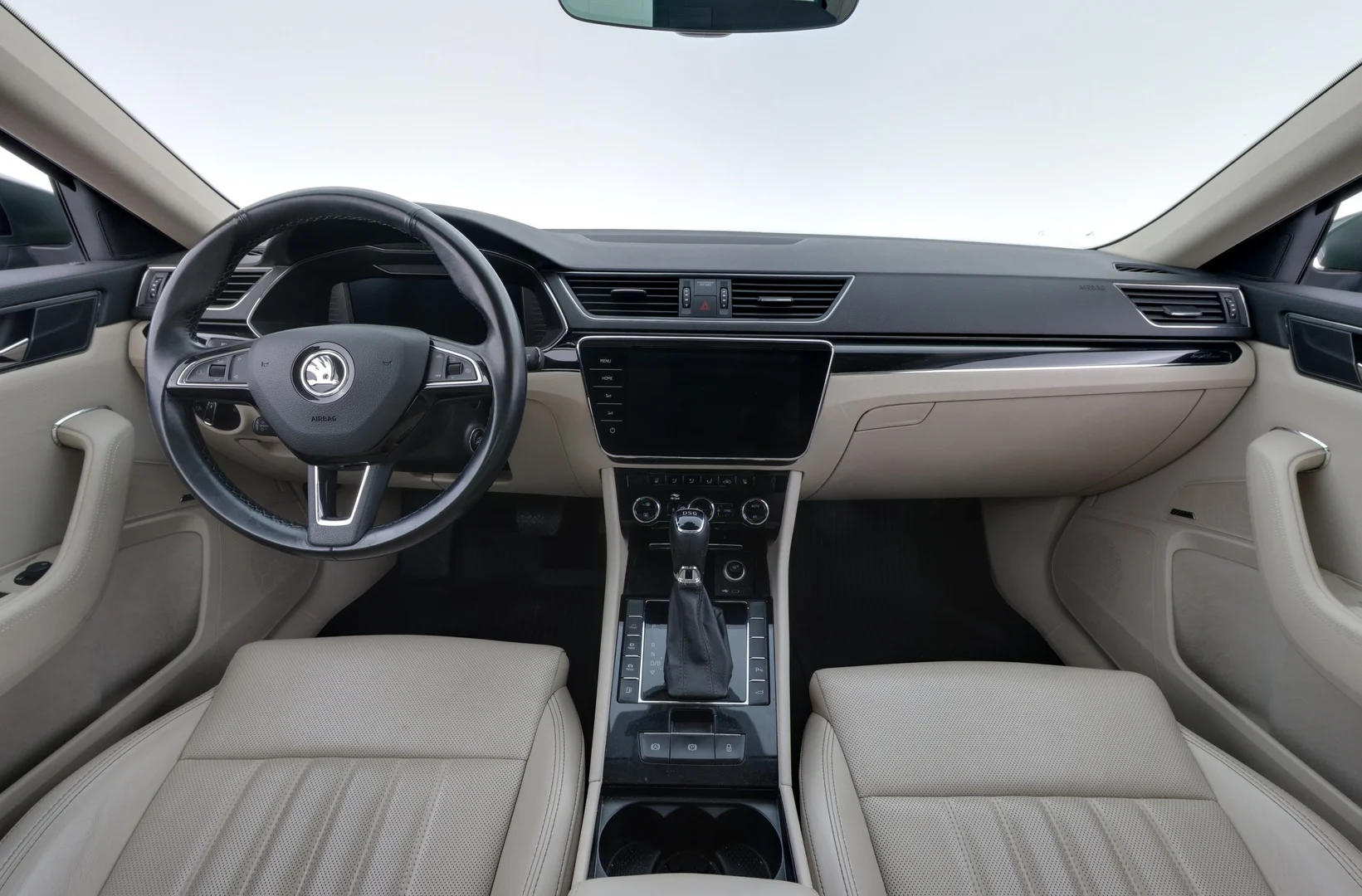 Car Image - 6K8lF71sVOpdb5AuCEpVXF