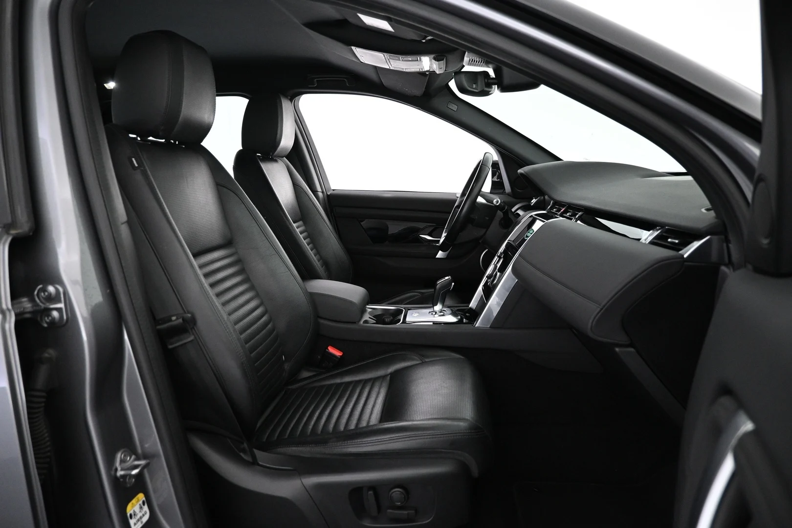 Car Image - AkocRX3IejD667T1syird