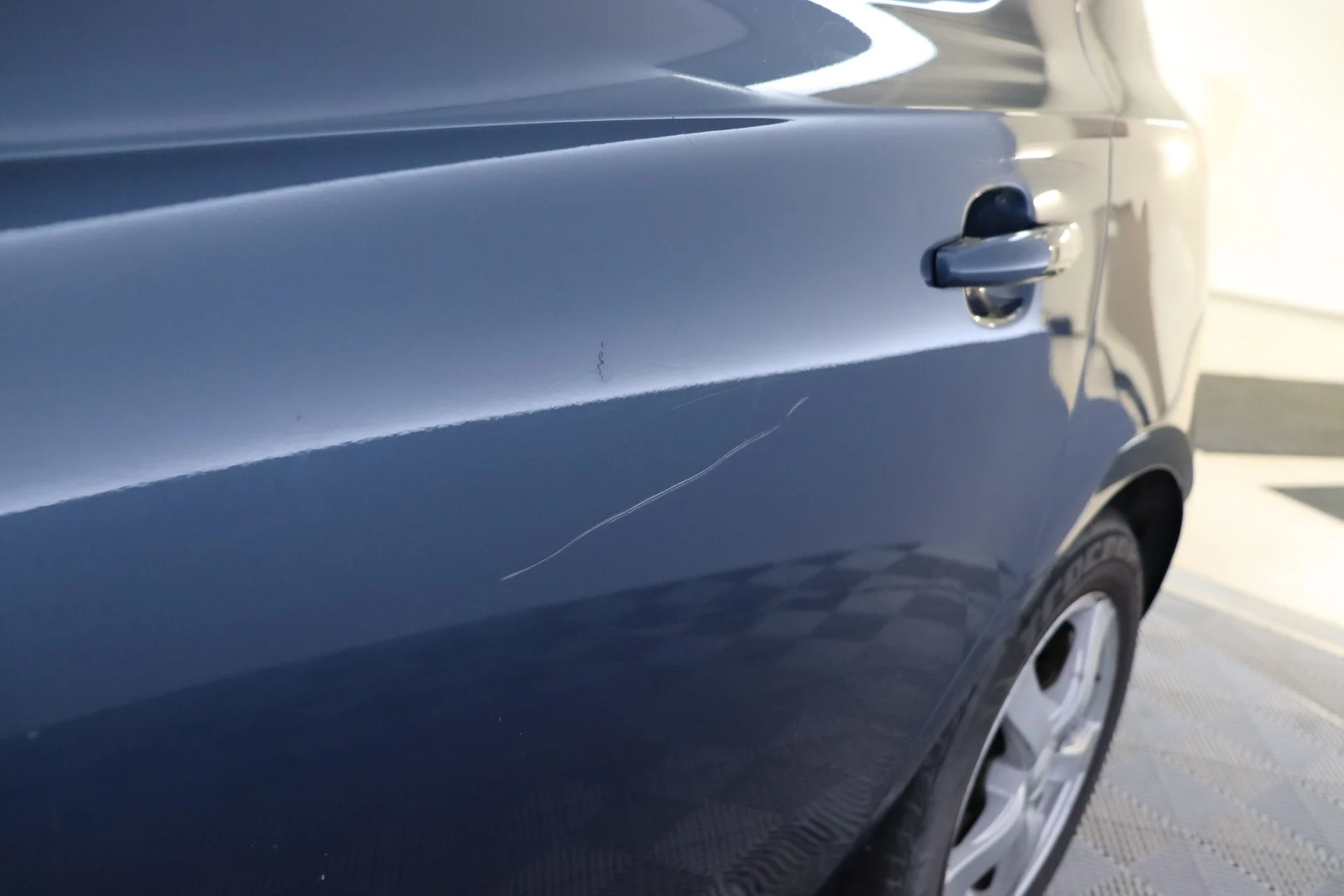 Car Image - 3D8P4cFbMTKtgvNBO8tri2