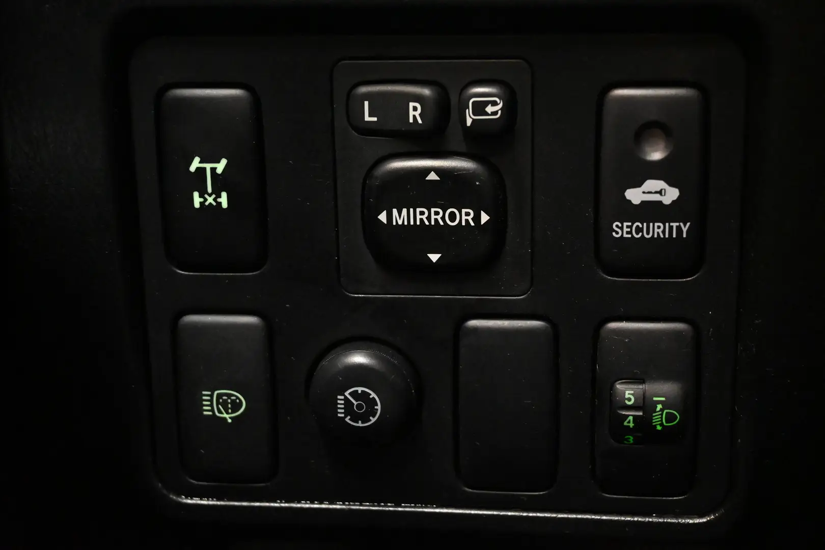 Car Image - 1mxsZovKJtjsEI9a3YoCqX