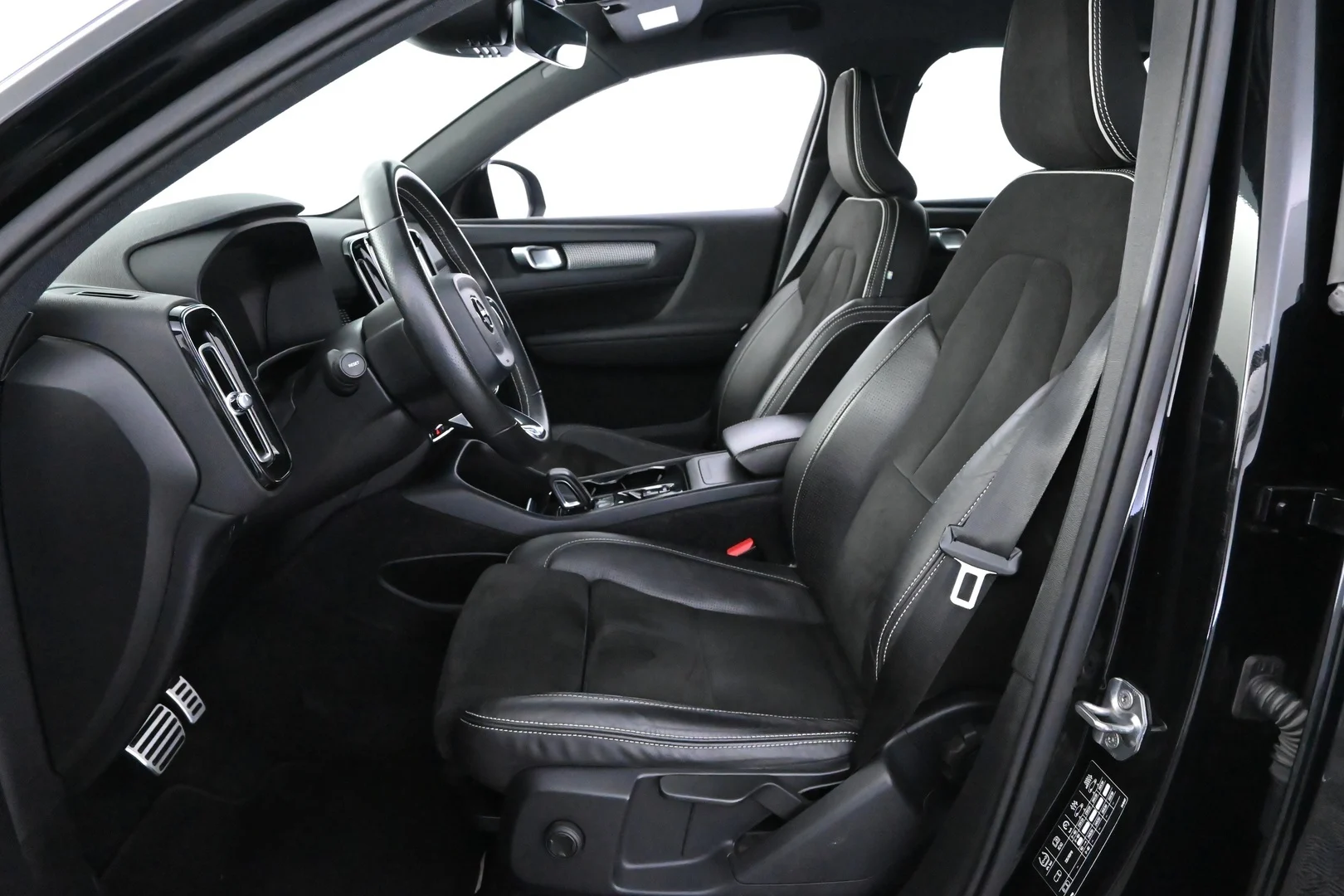 Car Image - 2VKGhhEQ9eLgUPGoLcgxid