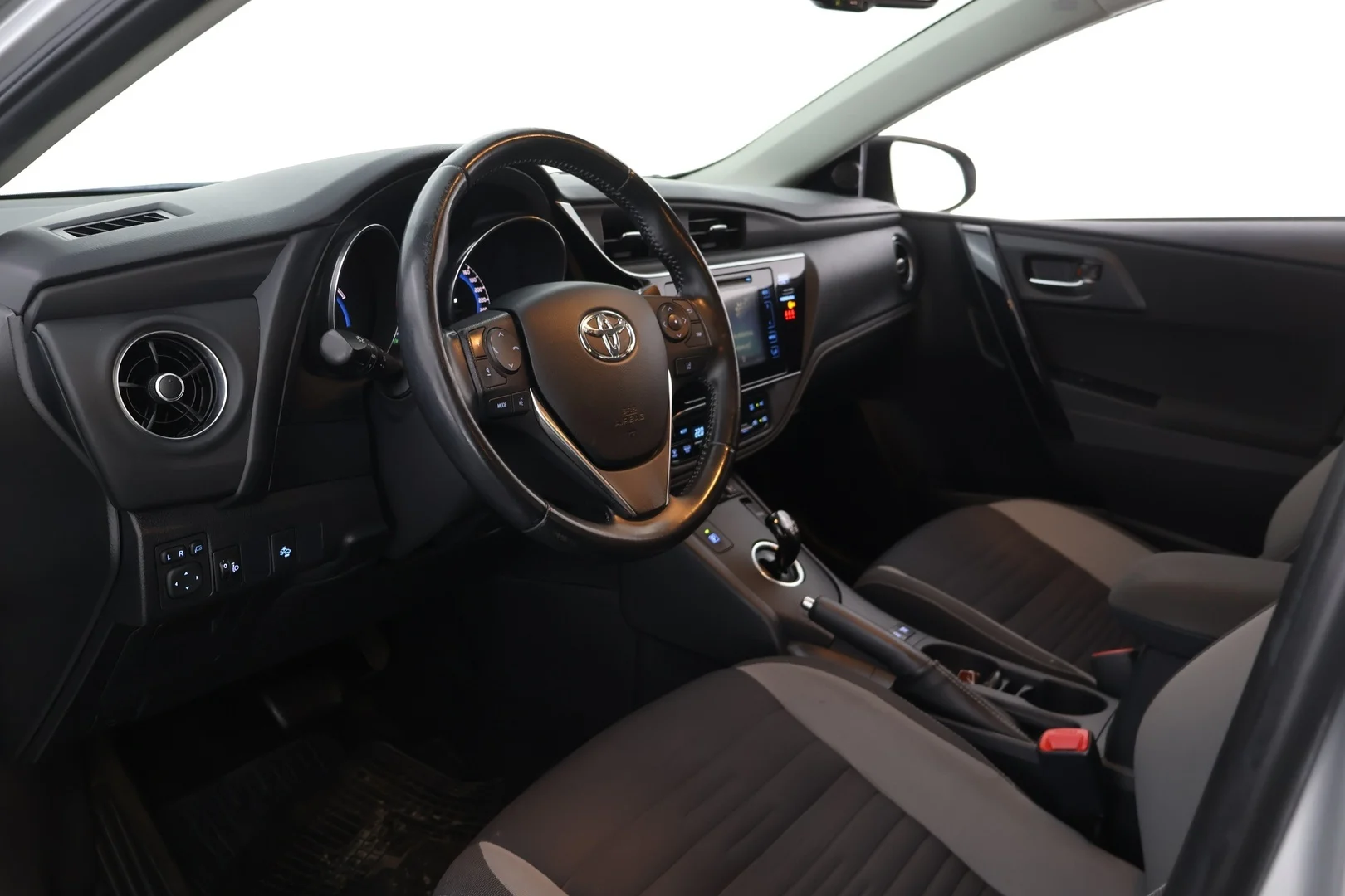 Car Image - 6WVSG3e99UhOYJ8idpoFnw
