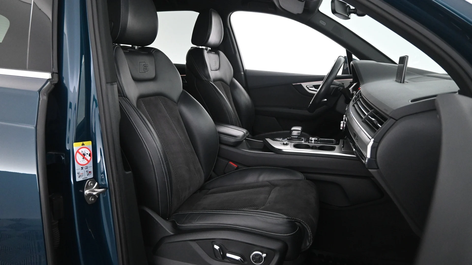 Car Image - 4Xk83Z99XhHfgFWPSx0F3Y