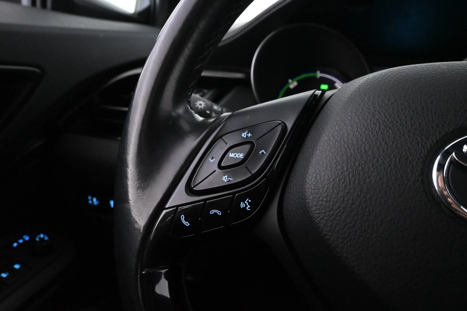 Car Image - 4tZbWcpqYRqW0oenJzBgFF