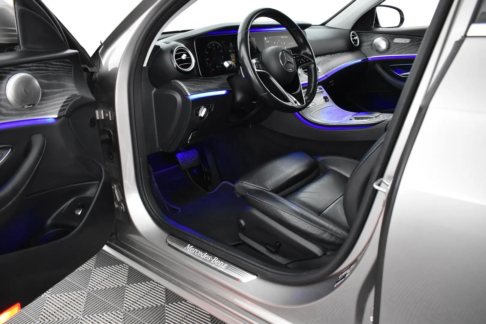 Car Image - 4Js7lJSzzBsaKTU2nyR0o5