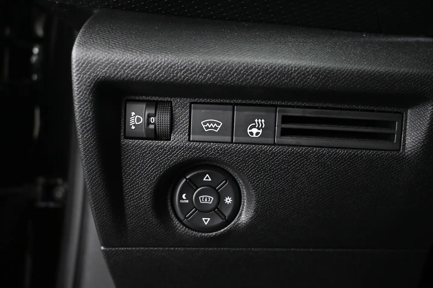 Car Image - 4R17RVQGoqZ7iE3RxXkTJi