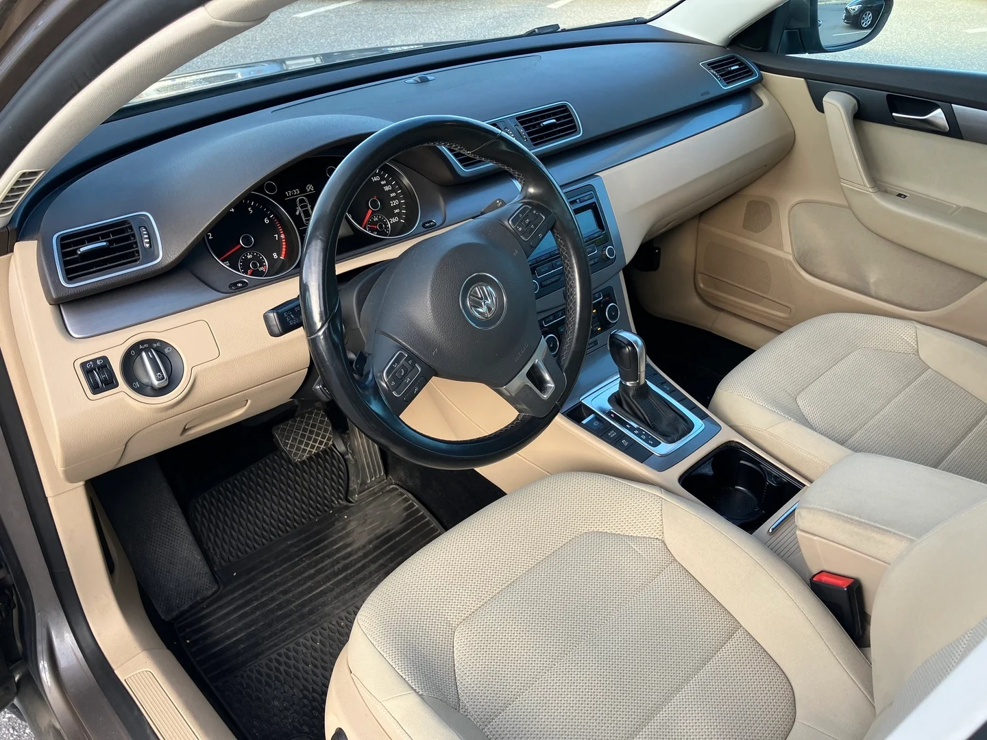 Car Image - 4pY6qzOn4aFaCLbzNLF9xc