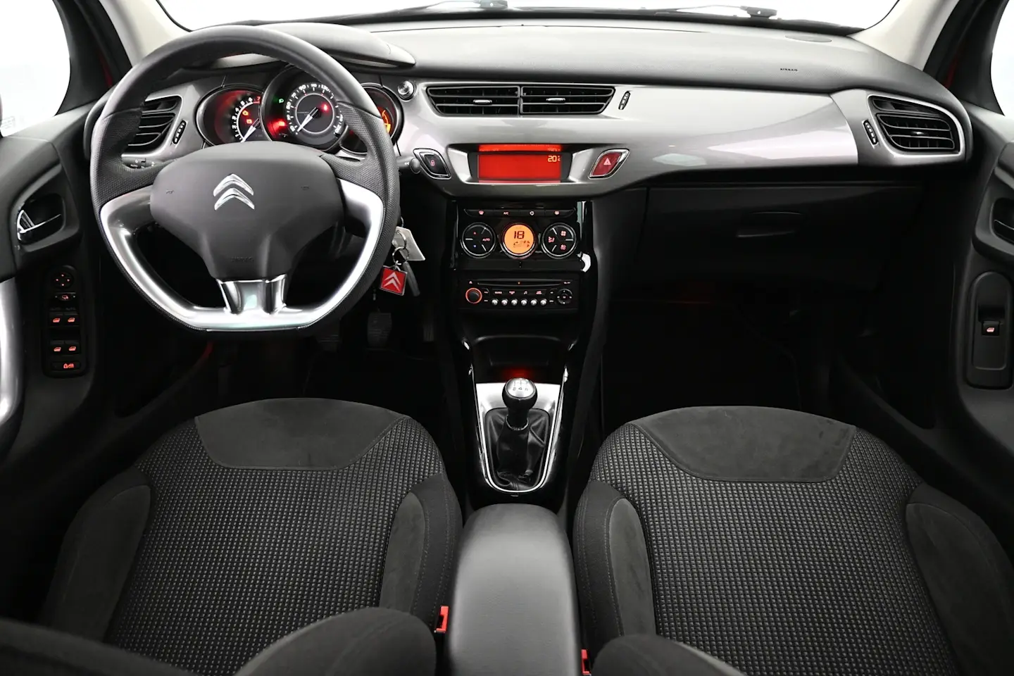 Car Image - 7MCkfa6bTbKu1PNNdKW6Zl