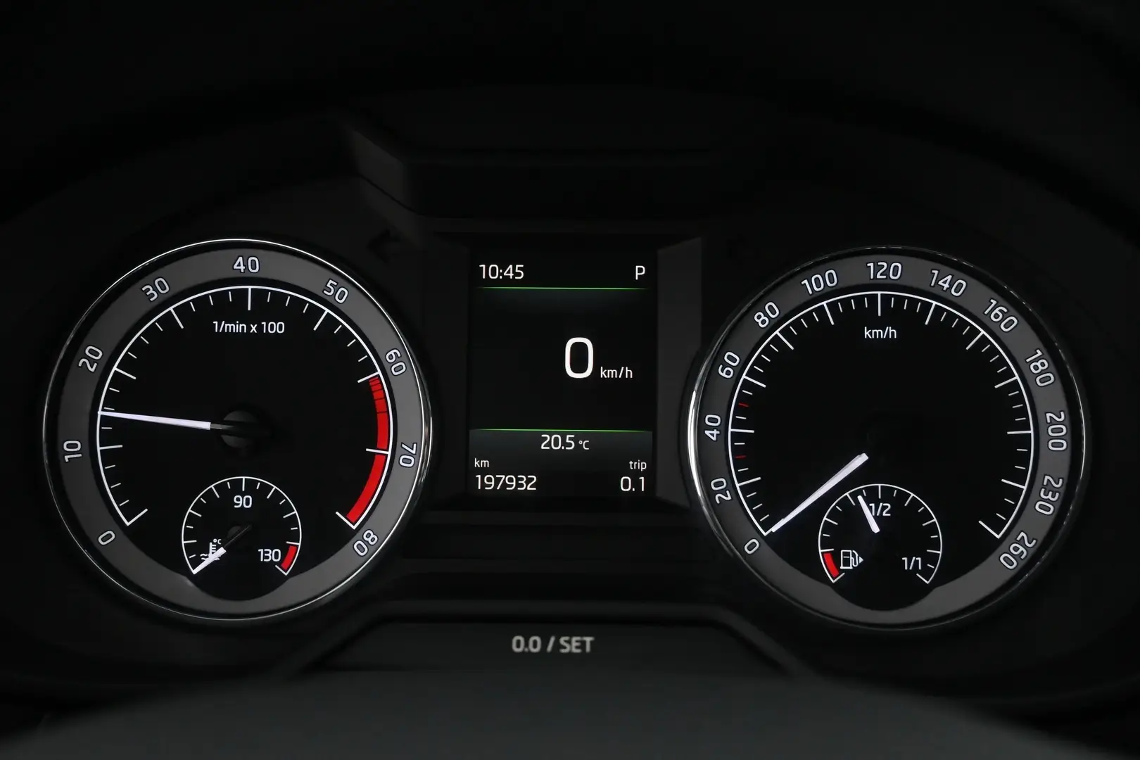 Car Image - 2SaPg6IZUVKnWmLFuAOvNn