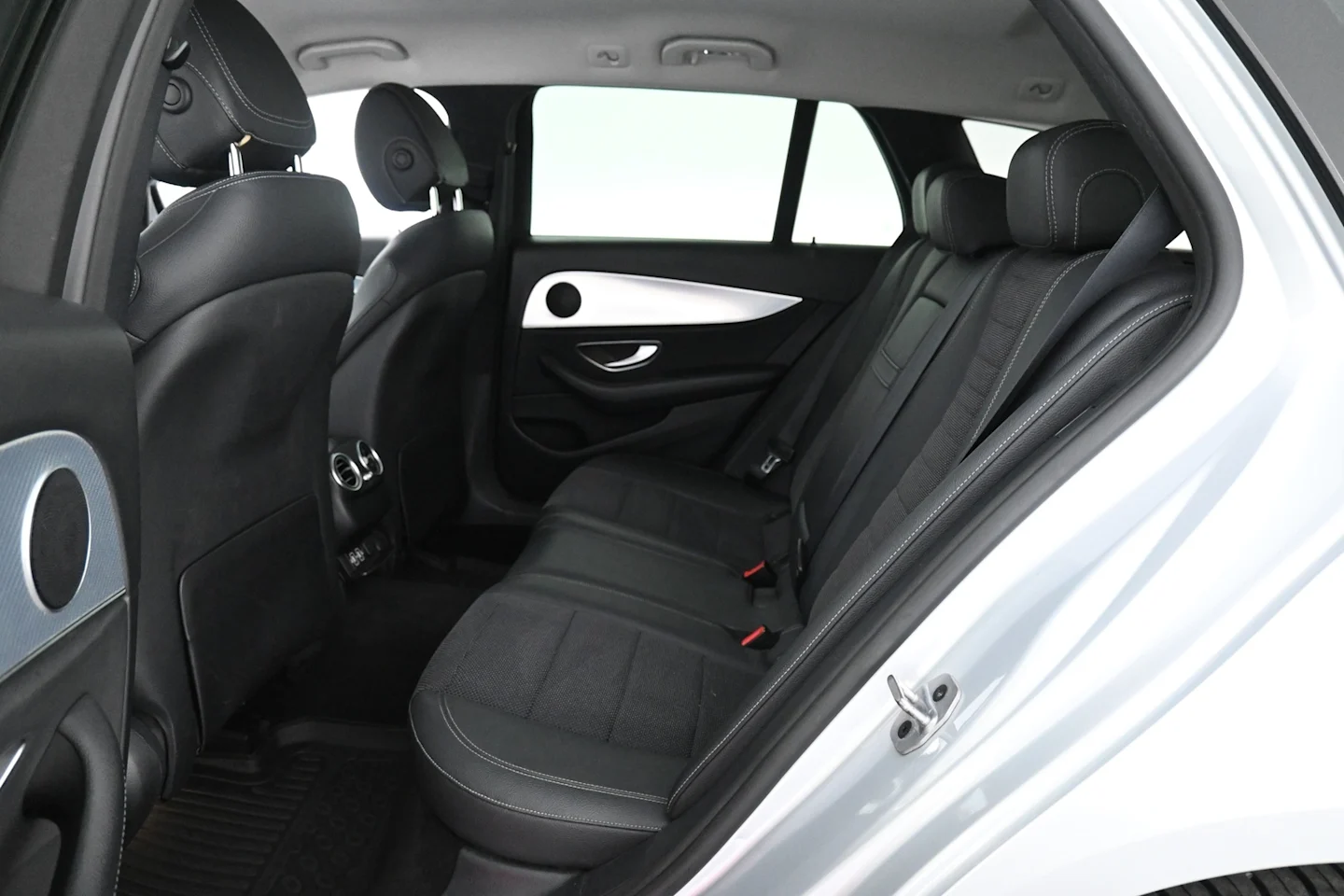 Car Image - 21YgWEP1tylFiEpQBIB64w