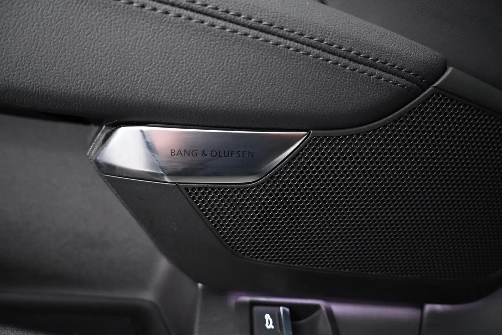 Car Image - 1dnZDa7Gf26mg8YeYR7d3u
