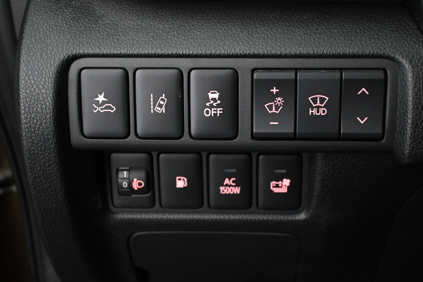 Car Image - Lv1YOgwjH1tFVjlzuKccZ