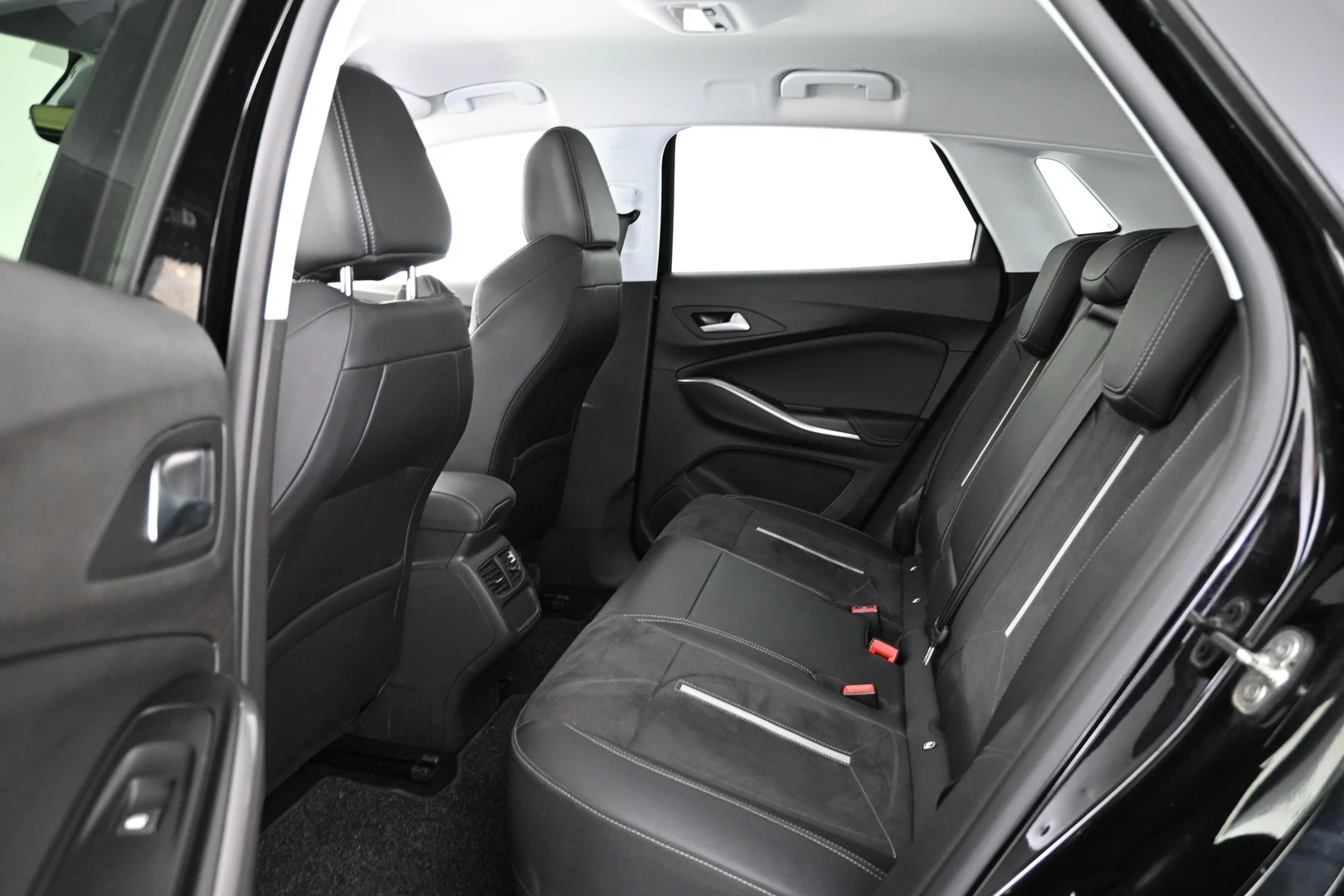 Car Image - 53657wB6Lw1yFjUozG5y7d