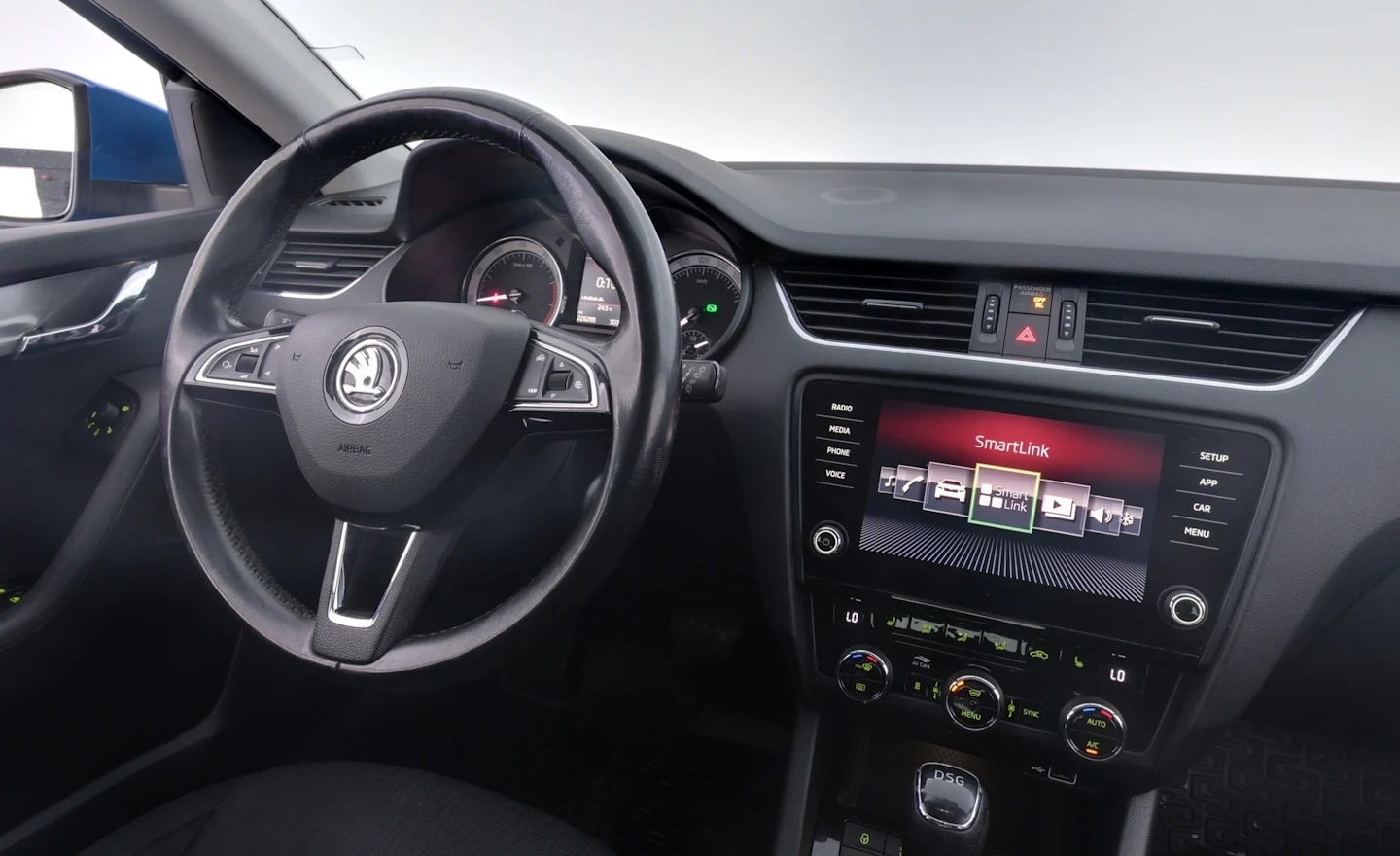 Car Image - 4vDNYKdfHdRANnLGGcENKW
